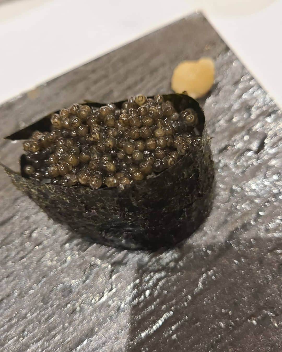 ようこさんのインスタグラム写真 - (ようこInstagram)「会食でございました😋  ８人でしたが密にならずお食事できました✨ お昼と夜と色んなお話ができて新たなお仕事頑張ろうとパワー出ました。  年末に向けて頑張るぞ～👍 えいえいおー‼️  そして今日だけでおよそ3キロは太っただろうから明日からダイエット🐷  #キャビア#低温調理#お肉#うに#トリュフ#たまごかけご飯#鰹 #オマール海老  #食品ロスゼロアクション #ゼロハンガー2020 #国連WFP」9月30日 1時25分 - 0606yoko