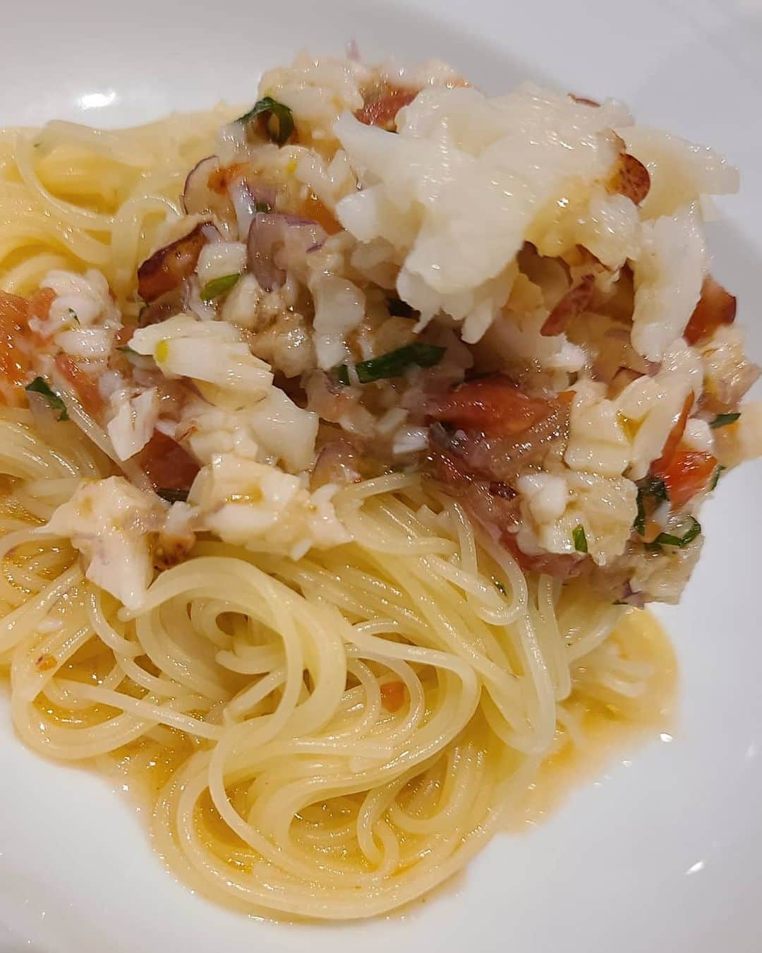 ようこさんのインスタグラム写真 - (ようこInstagram)「会食でございました😋  ８人でしたが密にならずお食事できました✨ お昼と夜と色んなお話ができて新たなお仕事頑張ろうとパワー出ました。  年末に向けて頑張るぞ～👍 えいえいおー‼️  そして今日だけでおよそ3キロは太っただろうから明日からダイエット🐷  #キャビア#低温調理#お肉#うに#トリュフ#たまごかけご飯#鰹 #オマール海老  #食品ロスゼロアクション #ゼロハンガー2020 #国連WFP」9月30日 1時25分 - 0606yoko