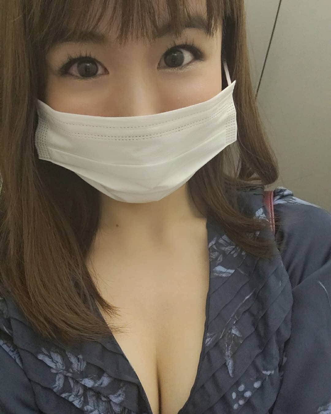 ようこさんのインスタグラム写真 - (ようこInstagram)「会食でございました😋  ８人でしたが密にならずお食事できました✨ お昼と夜と色んなお話ができて新たなお仕事頑張ろうとパワー出ました。  年末に向けて頑張るぞ～👍 えいえいおー‼️  そして今日だけでおよそ3キロは太っただろうから明日からダイエット🐷  #キャビア#低温調理#お肉#うに#トリュフ#たまごかけご飯#鰹 #オマール海老  #食品ロスゼロアクション #ゼロハンガー2020 #国連WFP」9月30日 1時25分 - 0606yoko
