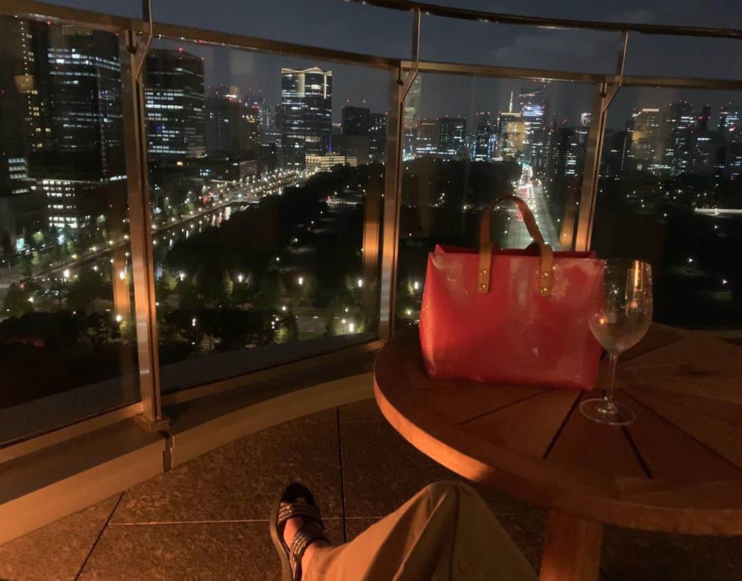 本山なみさんのインスタグラム写真 - (本山なみInstagram)「雲の上のシャーベットなんて、惚れてしまうや！  #シャーベット #パレスホテル濠」9月30日 2時39分 - namiii0922