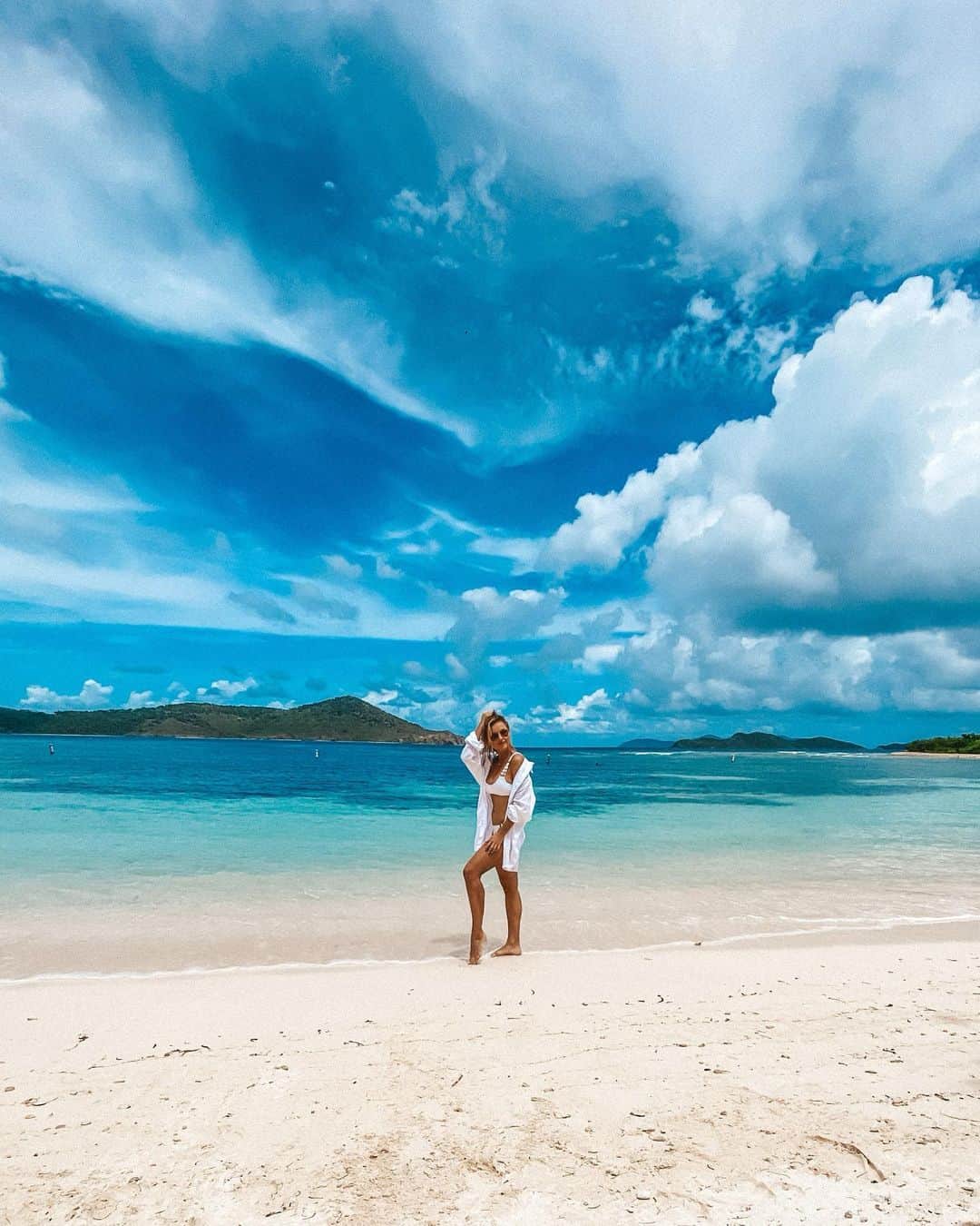 Anna Starodubtsevaさんのインスタグラム写真 - (Anna StarodubtsevaInstagram)「Hello from paradise ✨☀️. ⠀ Просто оставлю это здесь ❤️.  ⠀ Остальное в сторис 😎 ⠀  #stthomas #usvi #usverginislands #islandlife #vacation #vacationmode #beachtime」9月30日 2時57分 - anyastar