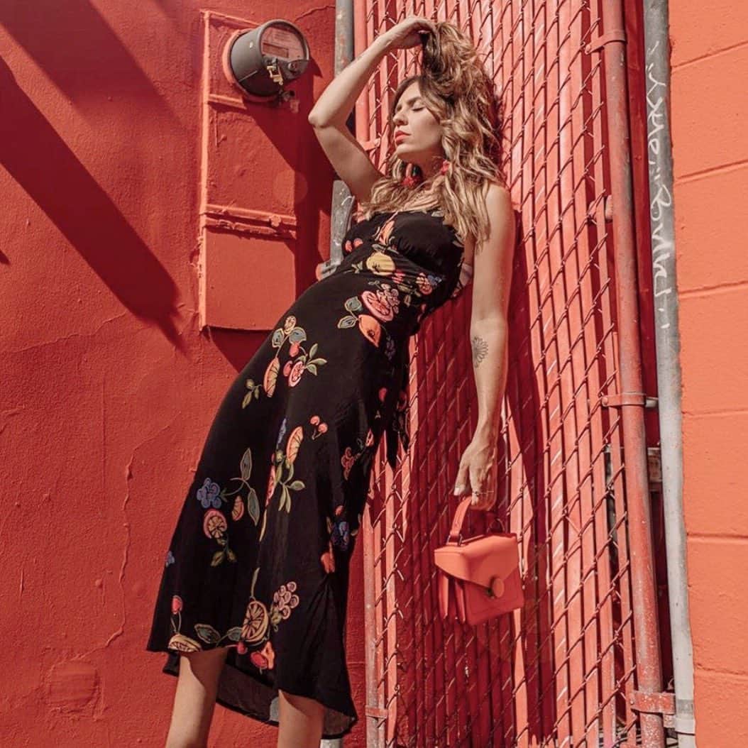 ボトキエのインスタグラム：「@taryndudley is a mood, always ‼️ #botkier #girlonthego」