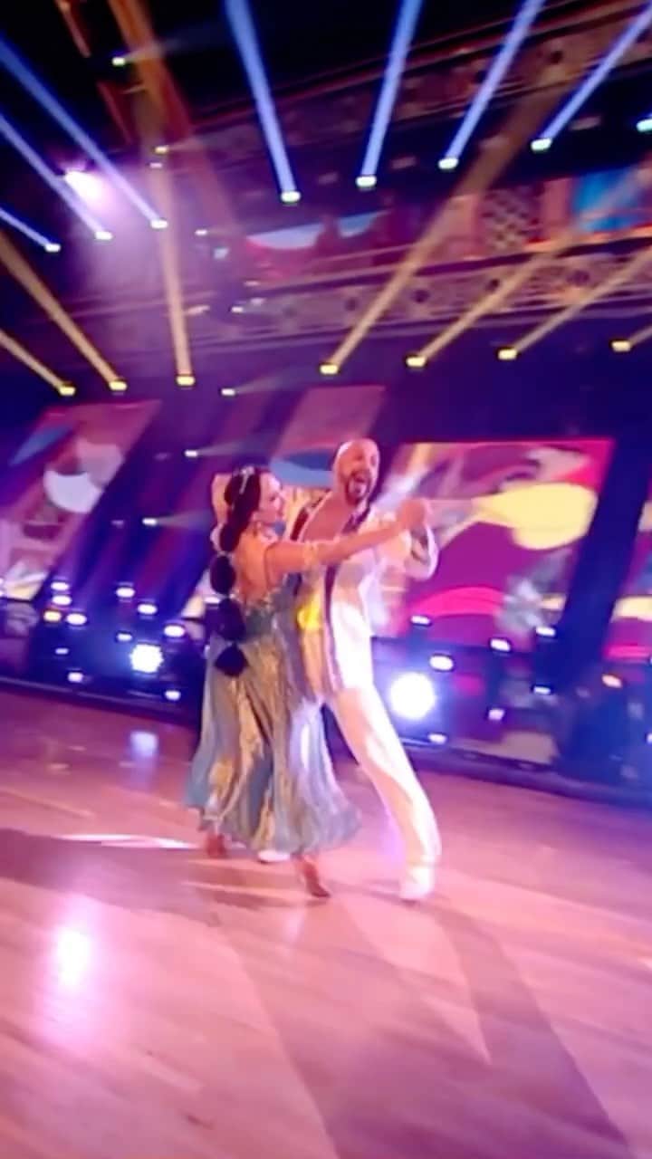 A.J.のインスタグラム：「Last night #TeamPrettyMessedUp quickstepped our way through Agrabah, and it was SO MUCH fun!! Thank you all so much for voting for us. Thanks to you guys, @cherylburke and I are heading to week 4 of #DWTS!! We love you. Watch our full performance by following the link in my stories! #DisneyNight @dancingabc」