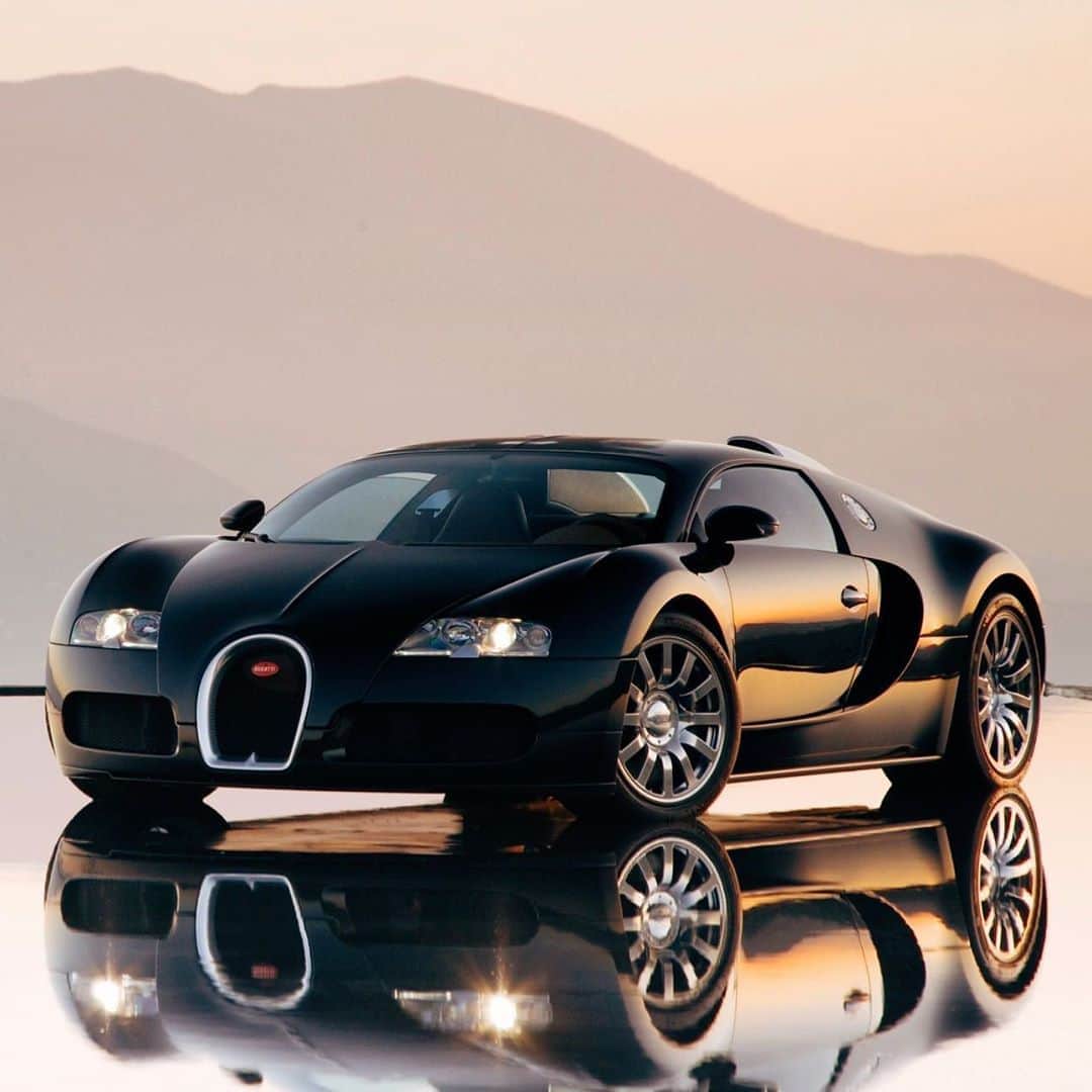 CARLiFESTYLEさんのインスタグラム写真 - (CARLiFESTYLEInstagram)「WANTED: Bugatti Veyron (US Spec) - Ready Buyer available.   *Seller will be linked to Buyer Directly*  Year: 2008 and up Mileage: 6,000 miles and below Colors: Any Max Budget: $1.1 million depending on specs and condition.  DM @tedskilla or email me - info@car-lifestyle.com」9月30日 3時55分 - carlifestyle