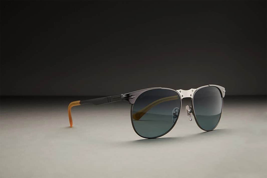 I.T IS INSPIRATIONさんのインスタグラム写真 - (I.T IS INSPIRATIONInstagram)「Stone Island x Persol - @stoneisland_official enters the world of luxury sunglasses, combining Italian eyewear brand @persol ‘s archive to revisit its ‘70s era pilot-style frame. The limited-edition sunglasses is now available at Stone Island Queen’s Road Central and K11 MUSEA stores. - #ITHK #ITisInspiration #stoneisland #persol #stoneislandxpersol #sunglasses」9月30日 13時28分 - ithk