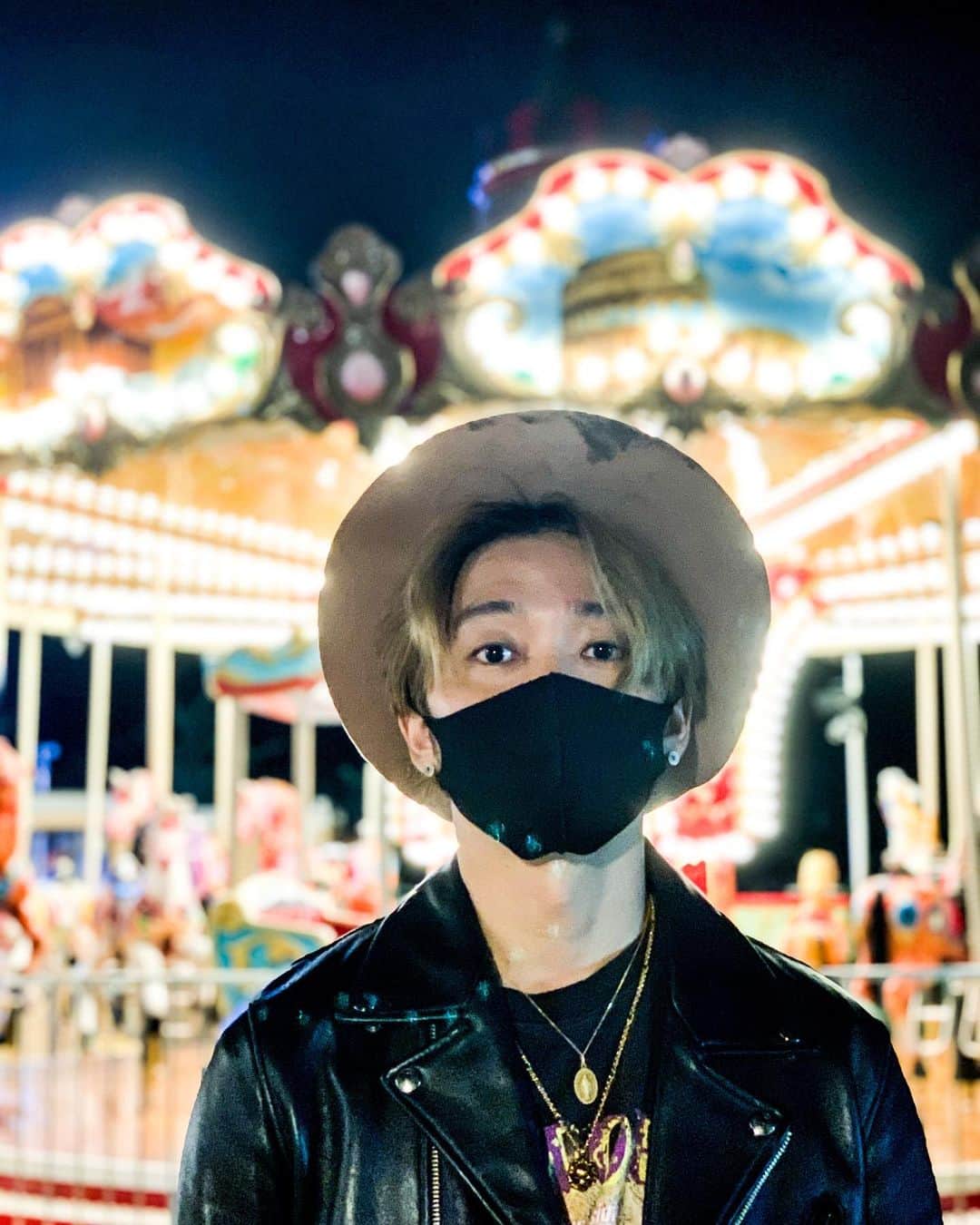 Show-heyのインスタグラム：「🎠🎠🎠🎠🎠🎠 ライダースの時期がきた！ 髪伸ばし中」