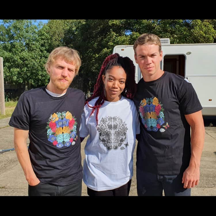 ウィル・ポールターのインスタグラム：「Brain tumours are the biggest disease killer of young people and receives just 3% of cancer funding in the UK. Please join @naomi_ackie @johnnyflynnmusic and I in supporting the @thebraintumourcharity by buying one of their sustainably made T-shirts to raise both awareness and vital funds. Follow @thebraintumourcharity @themightyboy11 and click the link in my bio to get yourself a shirt. If, as happened with child leukaemia, more awareness and money can be raised for paediatric brain tumour treatment, we can provide hope to millions of young people and their families. #acurecantwait #silaspullenfund #greatmindscollection」