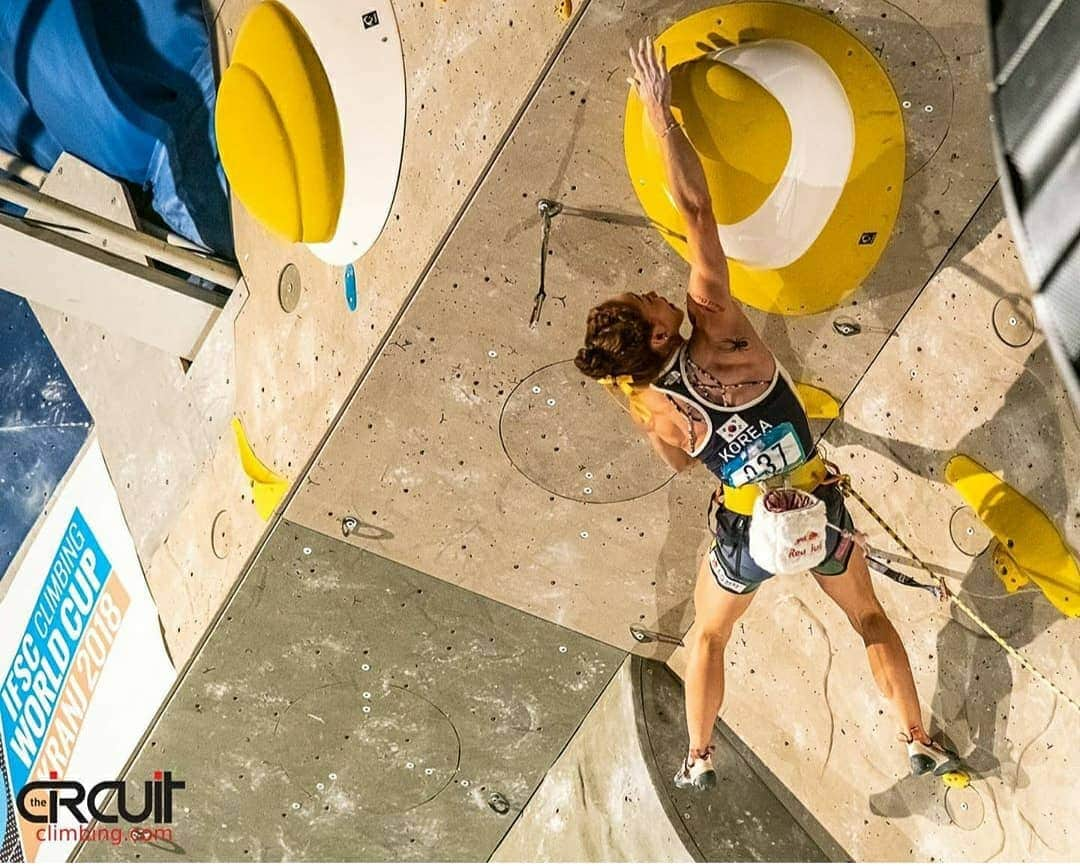 キム・ジャインさんのインスタグラム写真 - (キム・ジャインInstagram)「super awesome remembering two years ago today 🙂 thank you for great pictures about beautiful moments 💕 @thecircuitclimbing (@get_repost) ・・・ Winning means a lot, to a professional athlete it can feel like winning means everything. To train and sacrifice, put in untold amounts of hours into being the best you can possibly be. Winning never comes easy, it is addictive but one of the hardest highs to achieve. We take it for granted watching World Cup climbers in action that the best will rise to the top (no pun intended), however nothing is a given, especially when you're one of the greats of the sport, used to the joys of victory, but can see another climber becoming ascendant!  Two years ago today Korean legend @allezjain took victory in Kranj, on the home soil of her fierce competitor @janja_garnbret. And you could see how much it meant as she burst into tears on the news she had won.  In third place, getting her first senior podium at World Cup level was @austriaclimbing star @schuberthannah, and getting a podium at World Cup level... That is a dream most climbers never get to see become reality.  Two years ago today was a good day! 💪 #thecircuitclimbing #thecircuitclimbingishere #climbing #ifscofficialphotographer #brandofthebrave #goodtimes #greatcrew」9月30日 14時09分 - allezjain