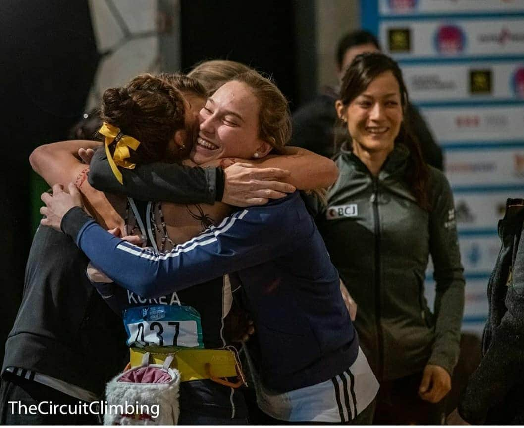 キム・ジャインさんのインスタグラム写真 - (キム・ジャインInstagram)「super awesome remembering two years ago today 🙂 thank you for great pictures about beautiful moments 💕 @thecircuitclimbing (@get_repost) ・・・ Winning means a lot, to a professional athlete it can feel like winning means everything. To train and sacrifice, put in untold amounts of hours into being the best you can possibly be. Winning never comes easy, it is addictive but one of the hardest highs to achieve. We take it for granted watching World Cup climbers in action that the best will rise to the top (no pun intended), however nothing is a given, especially when you're one of the greats of the sport, used to the joys of victory, but can see another climber becoming ascendant!  Two years ago today Korean legend @allezjain took victory in Kranj, on the home soil of her fierce competitor @janja_garnbret. And you could see how much it meant as she burst into tears on the news she had won.  In third place, getting her first senior podium at World Cup level was @austriaclimbing star @schuberthannah, and getting a podium at World Cup level... That is a dream most climbers never get to see become reality.  Two years ago today was a good day! 💪 #thecircuitclimbing #thecircuitclimbingishere #climbing #ifscofficialphotographer #brandofthebrave #goodtimes #greatcrew」9月30日 14時09分 - allezjain