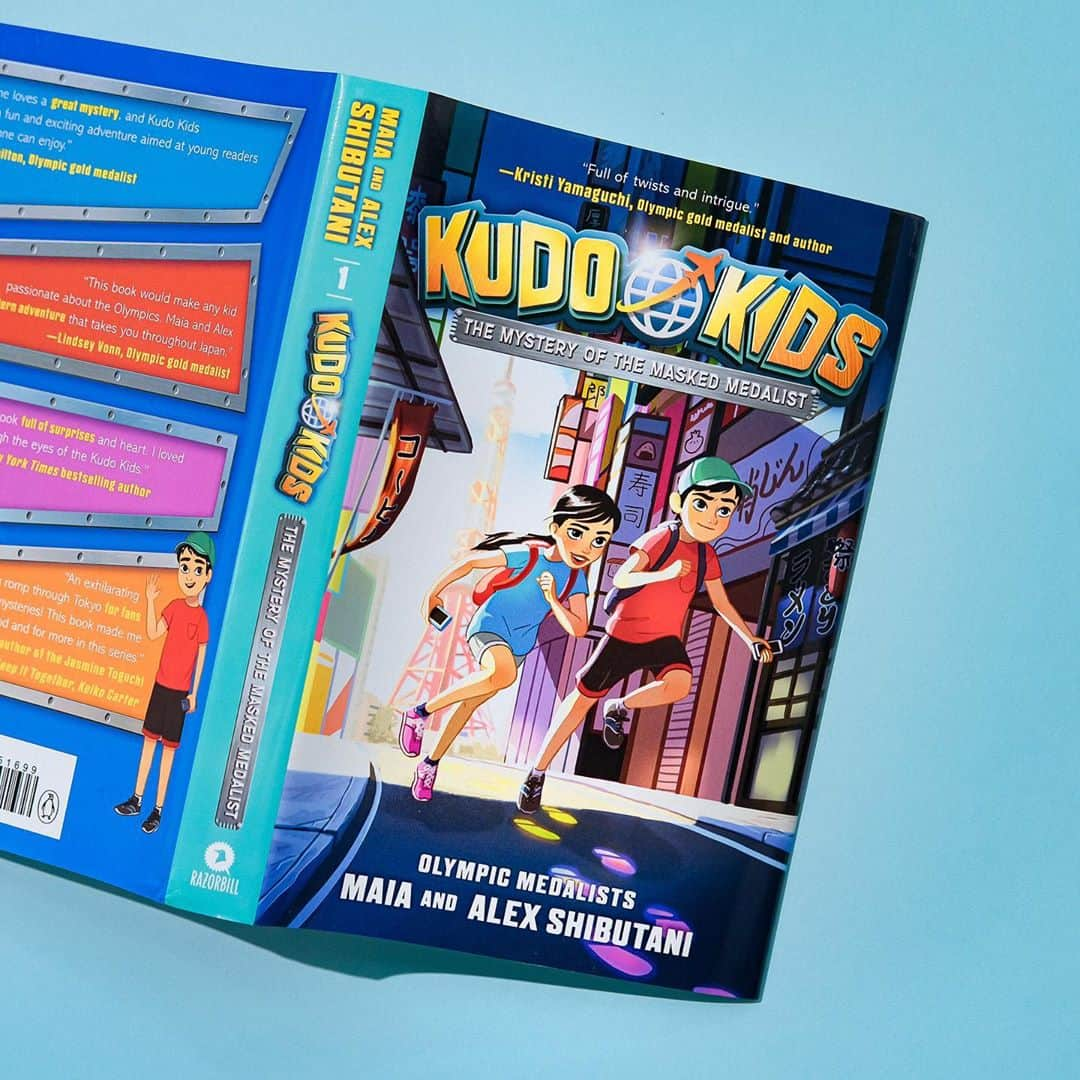 アレックス・シブタニさんのインスタグラム写真 - (アレックス・シブタニInstagram)「Raise your hand if you or someone you know is reading Kudo Kids: The Mystery of the Masked Medalist! 📖🗼🏅 #KudoKids」9月30日 6時41分 - shibsibs