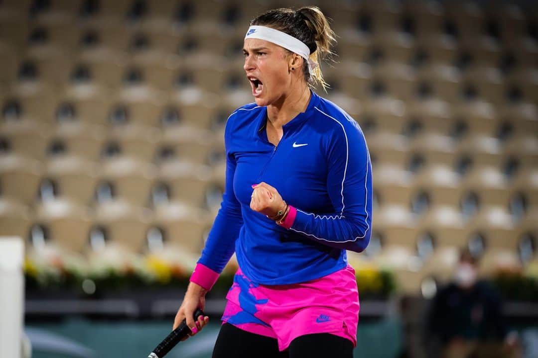 WTA（女子テニス協会）さんのインスタグラム写真 - (WTA（女子テニス協会）Instagram)「Moving on to round ✌️ #RolandGarros」9月30日 6時42分 - wta