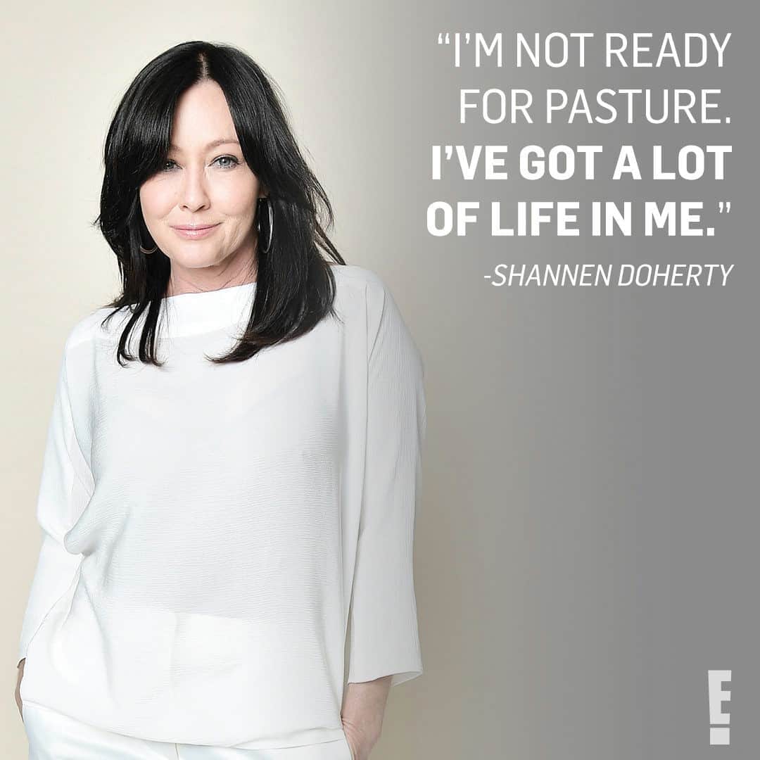 E! Onlineさんのインスタグラム写真 - (E! OnlineInstagram)「Shannen Doherty gave a detailed update amid her stage 4 cancer battle. ❤️Her emotional interview is at the link in our bio. (📷: Getty Images)」9月30日 6時45分 - enews