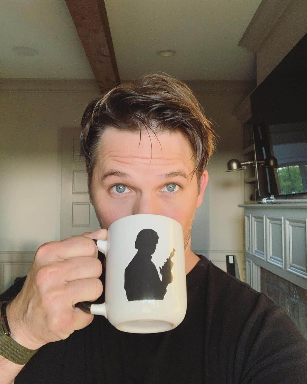 マット・ランターさんのインスタグラム写真 - (マット・ランターInstagram)「If you know, you know. #HanShotFirst #nationalcoffeeday」9月30日 8時02分 - mattlanter