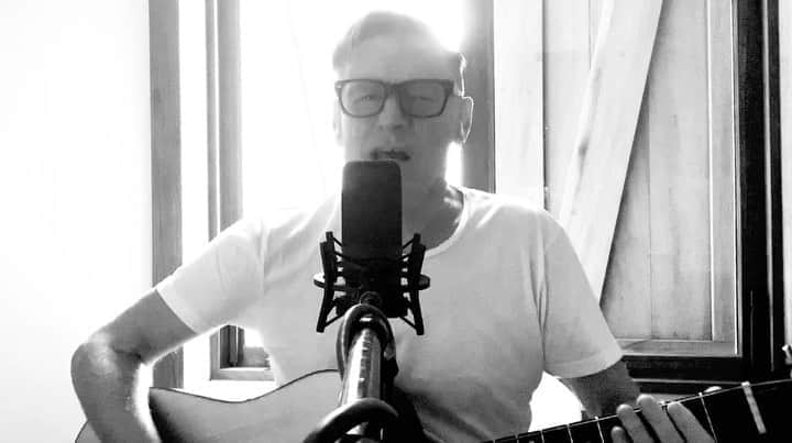 ブライアン・アダムスのインスタグラム：「Hidin’ From Love. This is a newly recorded version of the song that was first released in 1980. I’m singing live onto my iPhone. To see the full version go to the link in the bio.  I'm riding in the middle Halfway into you  And halfway into something else  I don't know what to do  You said you make it easy You said you'd take the time  But you called it off before I changed my mind  You're not decided - you're only hidin' from love  You can't deny it - you're only hidin' from love  Well I've been makin' changes  But you've been changin' too  You were hopin' love was somethin' else  I was hopin' it was you  You said you make it easy babe You said you'd take the time  But you called it off  Before I changed my mind  #bryanadamshidinfromlove #hidinfromlove  © 2020 Badams Music Limited」