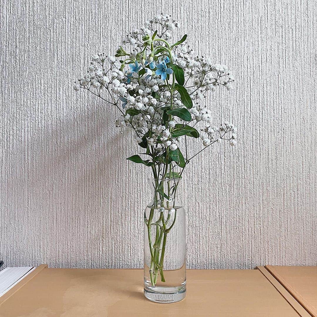 鈴木芳奈のインスタグラム：「生きているだけで丸儲け^ ^  Life is a gift in itself. :) #foryou #breathe #gm」