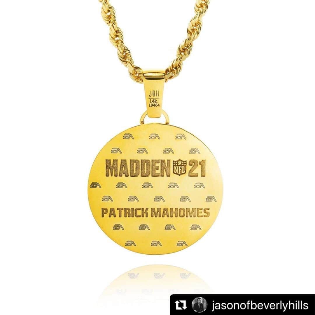 Jason of Beverly Hills Tokyoさんのインスタグラム写真 - (Jason of Beverly Hills TokyoInstagram)「@jasonofbeverlyhills   Congrats to @patrickmahomes for making it to the #99club.  Thank you @eamaddennfl for allowing us to participate in this amazing project.  #mahomes  #eamadden #nfl  #christianschad #カスタムジュエリー #ジュエリーデザイナー #necklace #ネックレス  #pendant #luxury  #アスリート  #ダイアモンド #easports #madden20 #99 #jasonofbeverlyhills」9月30日 9時00分 - jasonofbeverlyhills_tokyo