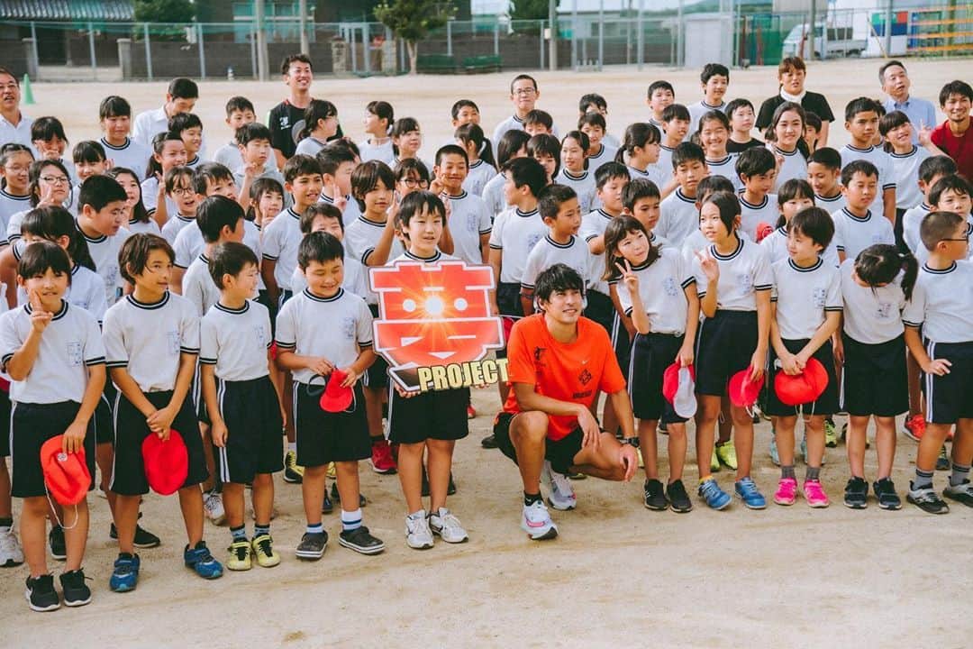 秋本真吾のインスタグラム：「素敵な時間をありがとう。  #兵庫県南あわじ市 #榎列小学校  #秋本真吾」