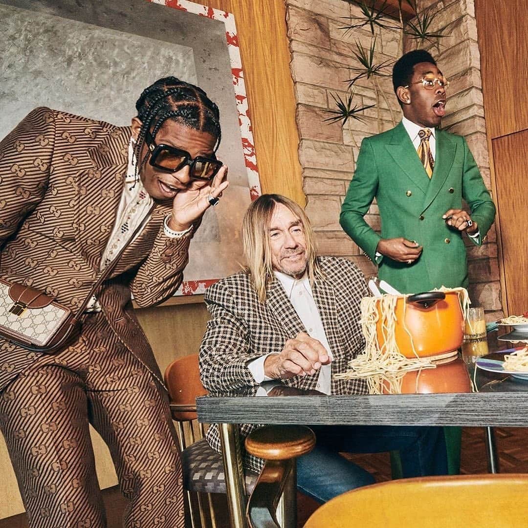 HYPEBEASTさんのインスタグラム写真 - (HYPEBEASTInstagram)「@hypebeaststyle: The ever-eccentric creations of @alessandro_michele at @gucci have been captured by Harmony Korine for the Italian label’s latest men’s tailoring campaign, “Life of a Rock Star,” starring @asaprocky, @feliciathegoat, @iggypopofficial, and Biggy Pop the parrot. Take a closer look at the full campaign using the link in bio.⁠⠀ Photo: Harmony Korine」9月30日 9時45分 - hypebeast