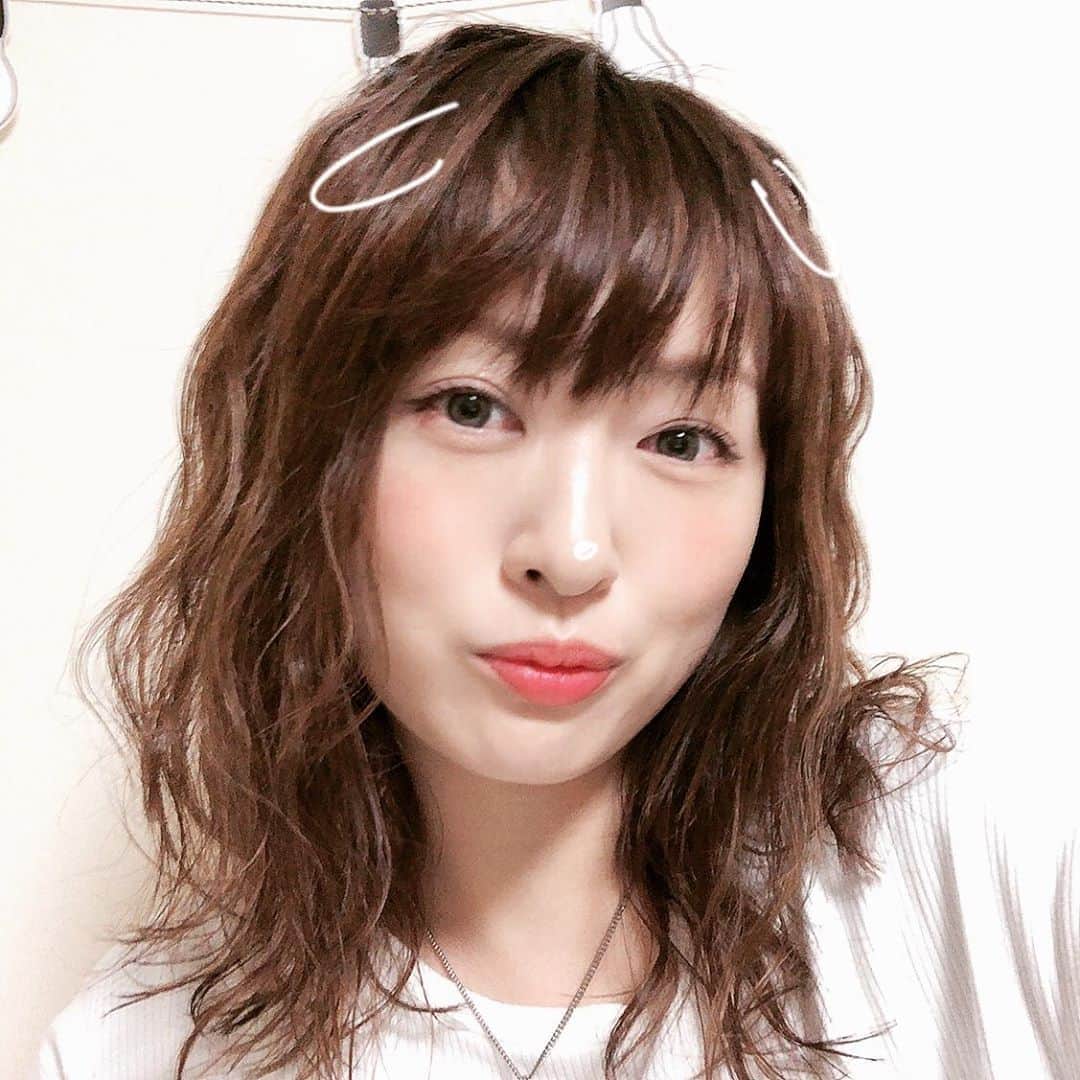 脇田唯さんのインスタグラム写真 - (脇田唯Instagram)「💇 そろそろ美容室行きたい  あー！ 金髪の夢、 今回も叶わず。  コロナがひどかったときに やっておけばよかった。  お仕事戻ってきたから、 もう、無理だな。  ありがたいことよ。」9月30日 11時15分 - post_yui