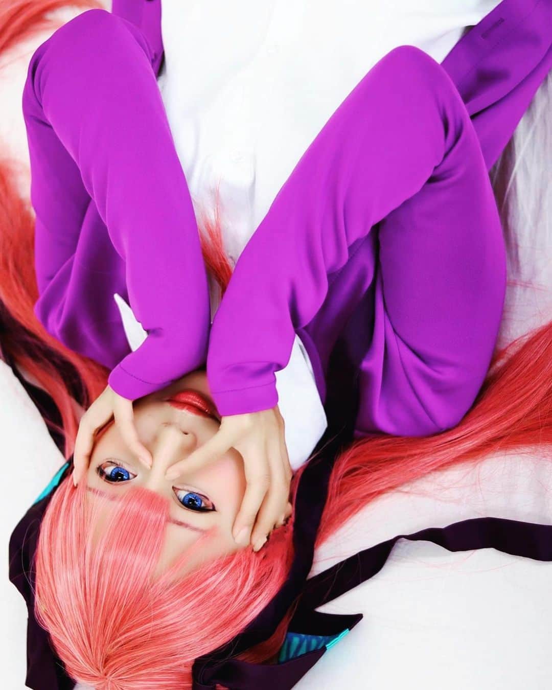 若月雅のインスタグラム：「【#五等分の花嫁 ／ #中野二乃】 . .  「あとは・・・そうね好きよ」 . . #cosplay #cosplayer  #cosplayphotography  #gotoubunnohanayome  #animegirl #💜 #camera #撮影会　#コスプレ撮影 #japan #レイヤーさんと繋がりたい #コスモスナップ　#cosplaymode #cosplaymodel」