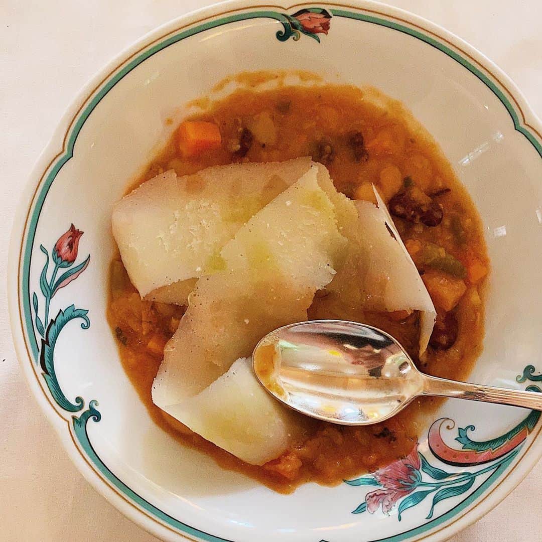 フランスアンティーク ランスタンのグルメインスタ