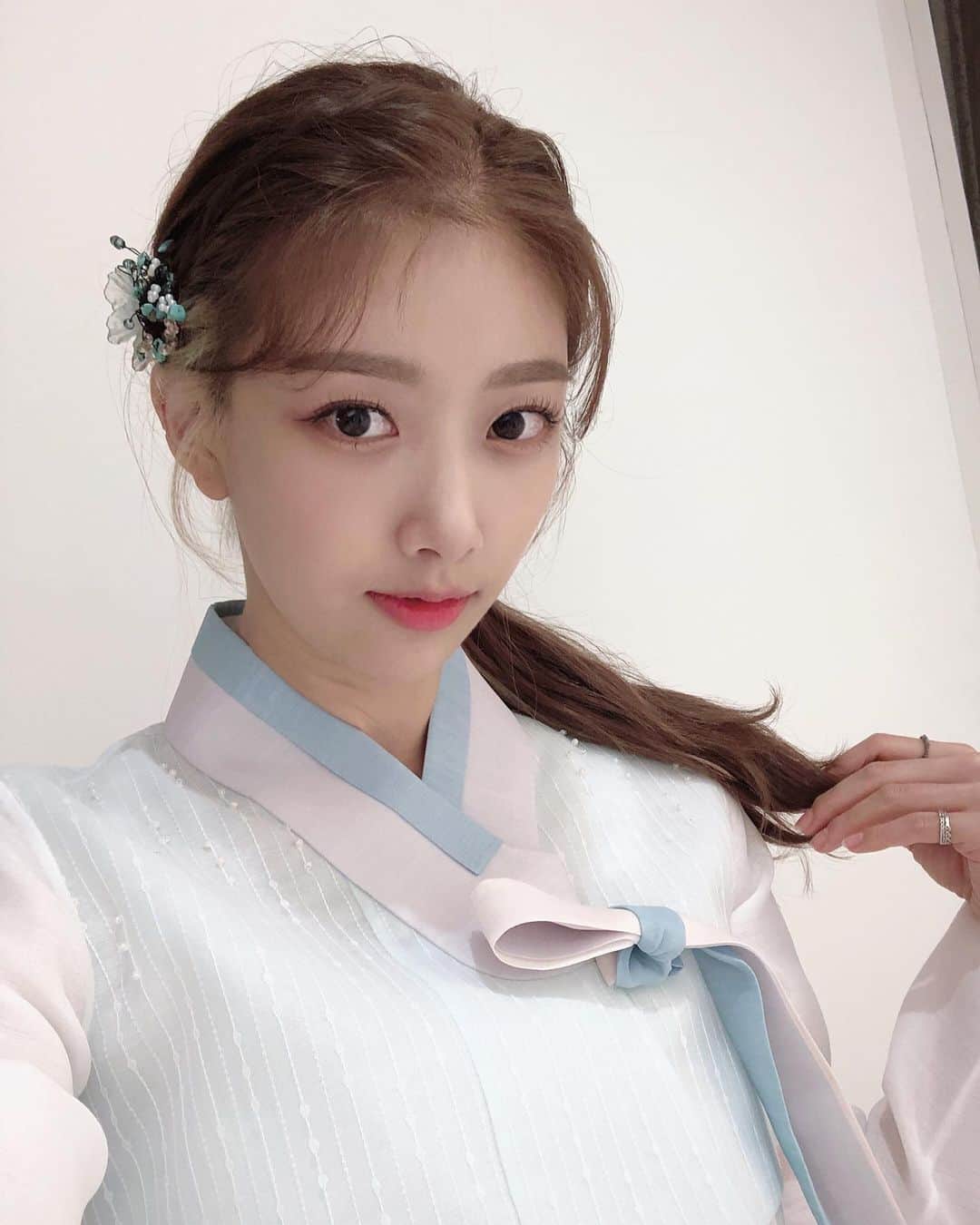 DIAのインスタグラム：「⠀ [💝] ⠀ 2020 추석도 유니스와 함께❣️ ⠀ ‪#DIA‬ ‪#다이아‬ ‪#EUNICE #유니스」