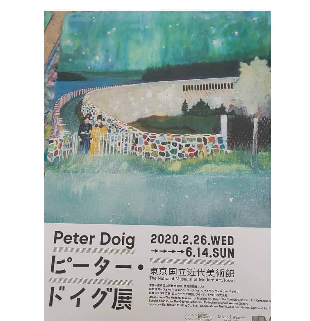 タンゲクンさんのインスタグラム写真 - (タンゲクンInstagram)「ピーター ・ﾄﾞｲｸﾞ展 (竹橋 近代美術館) ２枚目に情報 会期が伸びました peter doiig 長らく何と呼ぶのかでいい加減な呼び方してました、😅 思ってたよりキャンバスが大きい 行けて良かった ステキ。  ３枚目は表参道 スバイラル裏 ギャラリー5610で開催中の 谷口広樹さんの手刷りポスター展にて 素敵でした 会期は10月17日までです。  4枚目はギャラリーハウスMAYA で展示中の展示より「ハピネス」穴戸竜二 展  絵画は良いですね気持ちのスペースが広がります なんだかもやもやの多い近頃の気持ちも払拭され前向きになれました。」9月30日 12時50分 - etsukomiuze