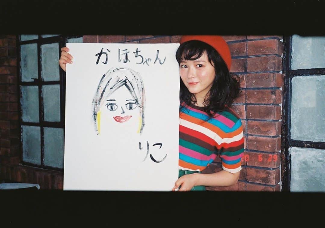 中山莉子のインスタグラム：「→﻿ 歌穂ちゃんの特徴を何も掴んでない絵がこちら﻿ 黄色いのはインナーカラーです笑﻿ 夢に出てきそう🙂ごめんよ歌穂ちゃん笑﻿ ﻿ #生写真﻿」