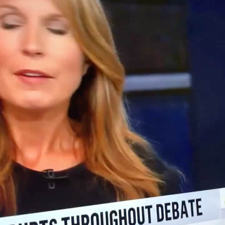 メアリー・マクドネルのインスタグラム：「you are spot on @NicolleWallace This was a display of abuse and bullying born of a frightened red faced incompetent businessman who needs attention . America will not submit to your terror tactics . it’s actually pathetic to watch. But worse , this was the campaign’s plan. Horrifying. #votehimout」