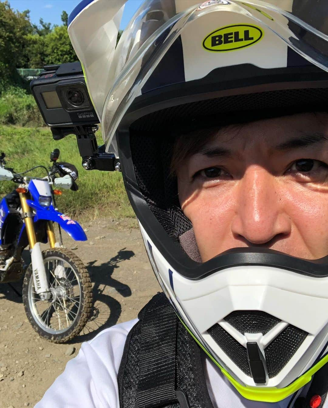 つるの剛士さんのインスタグラム写真 - (つるの剛士Instagram)「最高のオフロードバイク日和。☀️  鈴木健二プロご指導のもと みっちりオフロードバイク特訓‼️  オフロード 楽しすぎてやめられんっ！！！  #乗るのたの士 youtube #bikelifelab @bikeo_official   #wr250r #yamaha #鈴木健二プロ  #目指せエンデューロレースへの道」9月30日 12時57分 - takeshi__tsuruno