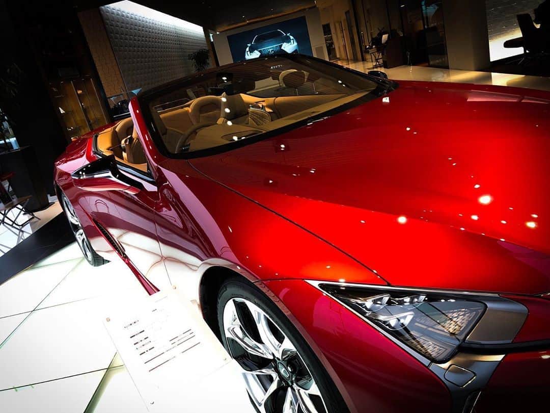 のインスタグラム：「LEXUS LC 500 Convertible 、LC500h 、LC500 撮影 三橋仁明カメラマン  #lexus #lc500convertible #lc500h #lc500 #三橋仁明　#カメラマン」