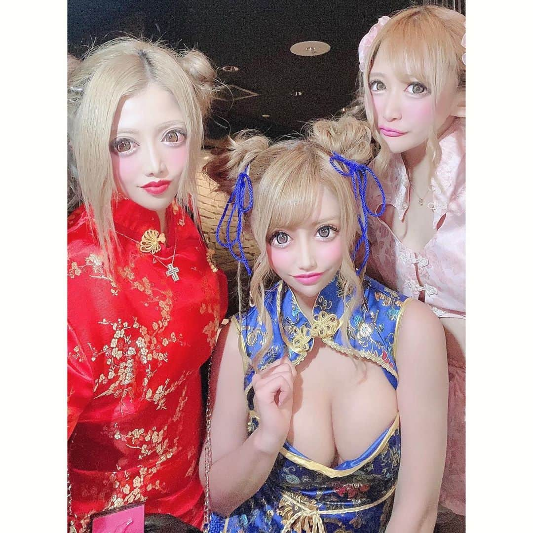 でいじーさんのインスタグラム写真 - (でいじーInstagram)「チャイナイベントこれでおわり❤ 楽しかった❤  #チャイナ#チャイナイベント#チャイナ服 #チャイナドレス #チュンリー#春麗コスプレ#ストリートファイター #チュンリーコスプレ#コスプレ #可愛い#お団子アレンジ #あざとくて何が悪いの#あざとかわいい #歌舞伎町#新宿#キャバ嬢#ホスト#キャバクラ#tokyo#東京#六本木#ミナミ#大阪#福岡#錦#すすきの#飲み屋#いいねした人で気になった人フォロー #ふぉろーみー #fff」9月30日 22時49分 - anyadevix