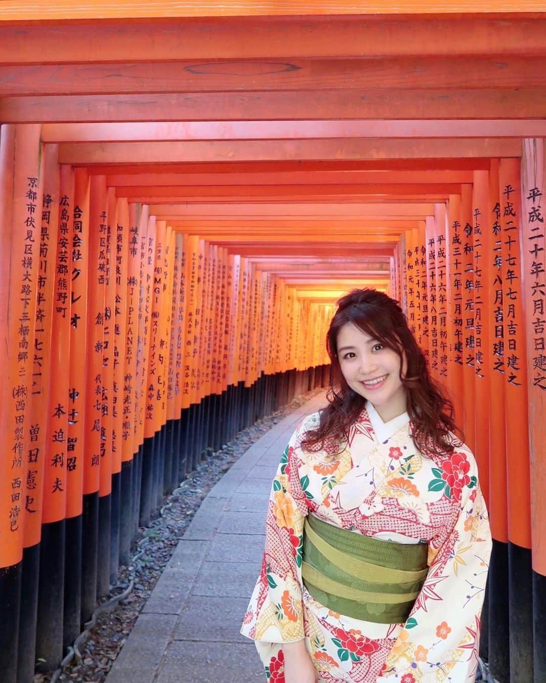 斎藤めぐみのインスタグラム：「⛩⛩⛩﻿ ﻿ ﻿ #伏見稲荷#京都旅行#京都#kyoto」