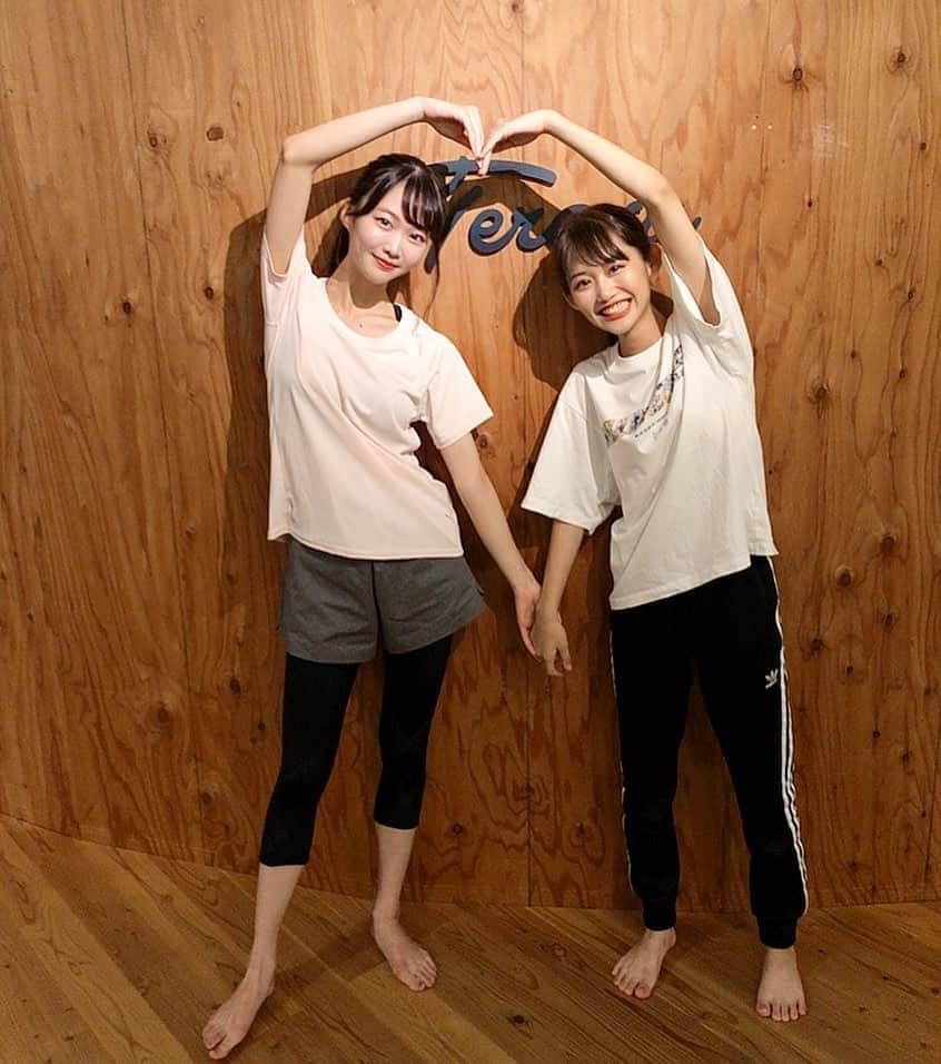 齋藤佳穂のインスタグラム：「先日ヨガ体験をしてきました。はじめてのヨガ…楽しすぎた👀✨ たくさん汗をかいてすっきり〜  オンラインヨガが9月からオープンしてるのでぜひチェックしてみて下さいっ♪  https://terasu.online  #テラスヨガ #テラスヨガスタジオ #ミスキャン #ミスコン #ヨガウェア #ヨガ #ミス立命館 #京都 #女子大生 #学割でもっと美しく #ヨガのある暮らし #ヨガ体験 #テラスオンライン #学割ヨガ」