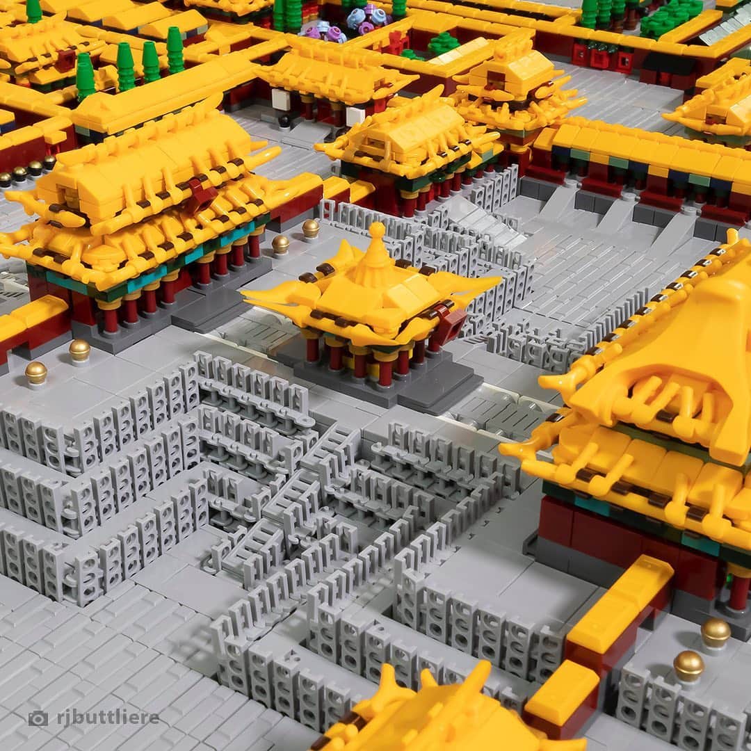 LEGOさんのインスタグラム写真 - (LEGOInstagram)「WOAH! The detail in this... 😮  📸 @rjbuttliere   #ForbiddenCity #LEGO」9月30日 23時06分 - lego