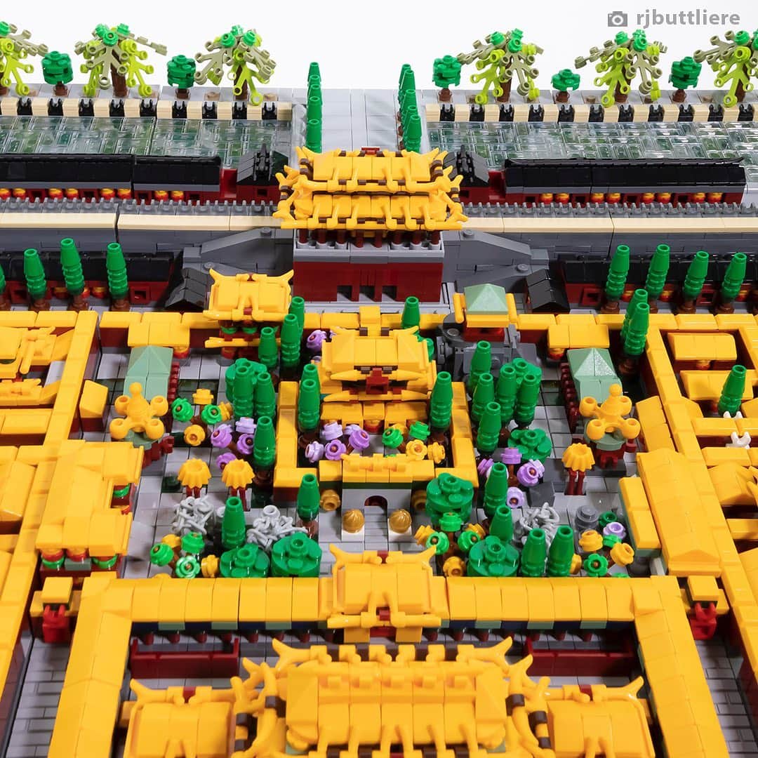 LEGOさんのインスタグラム写真 - (LEGOInstagram)「WOAH! The detail in this... 😮  📸 @rjbuttliere   #ForbiddenCity #LEGO」9月30日 23時06分 - lego