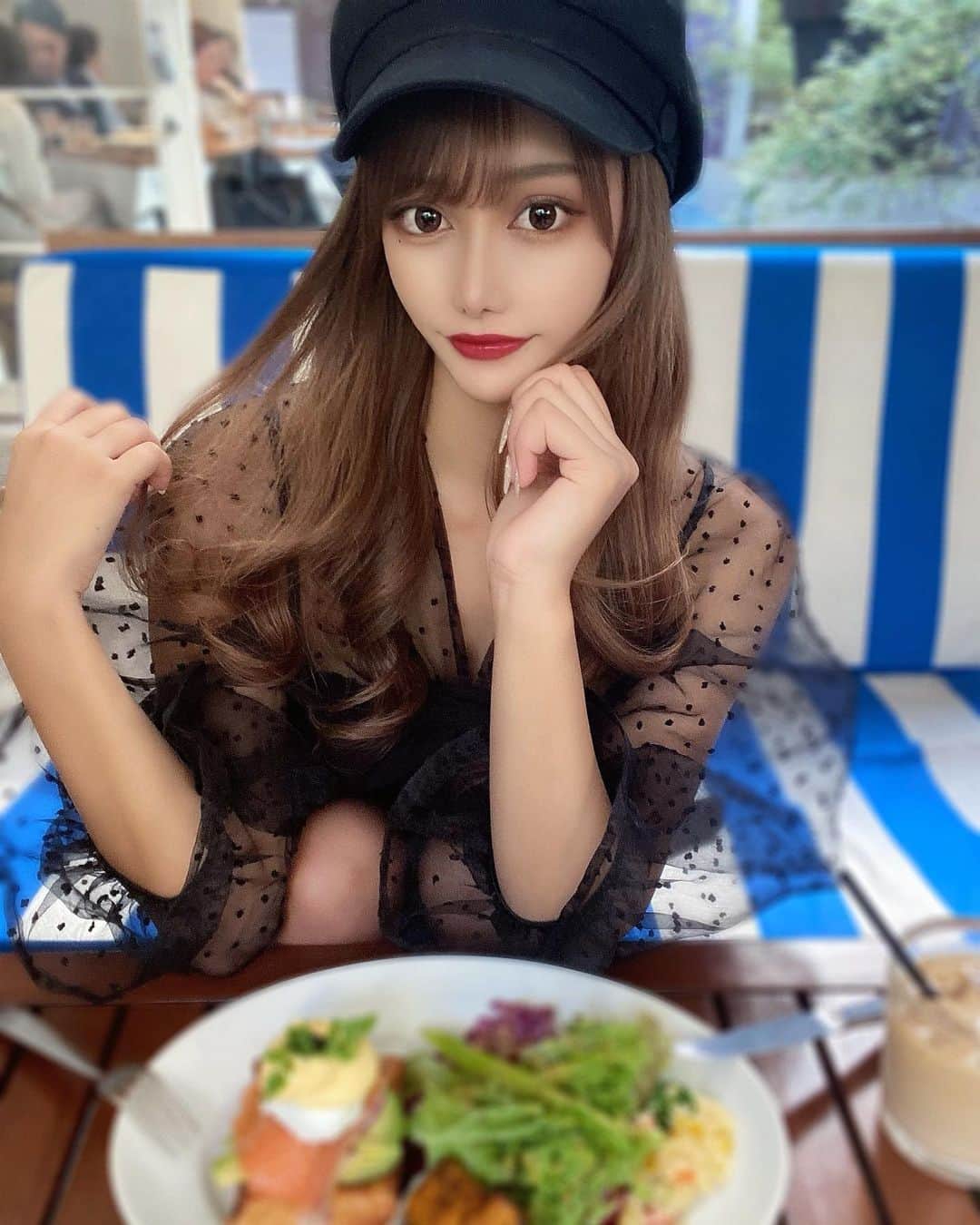 新田エレナのグルメインスタ