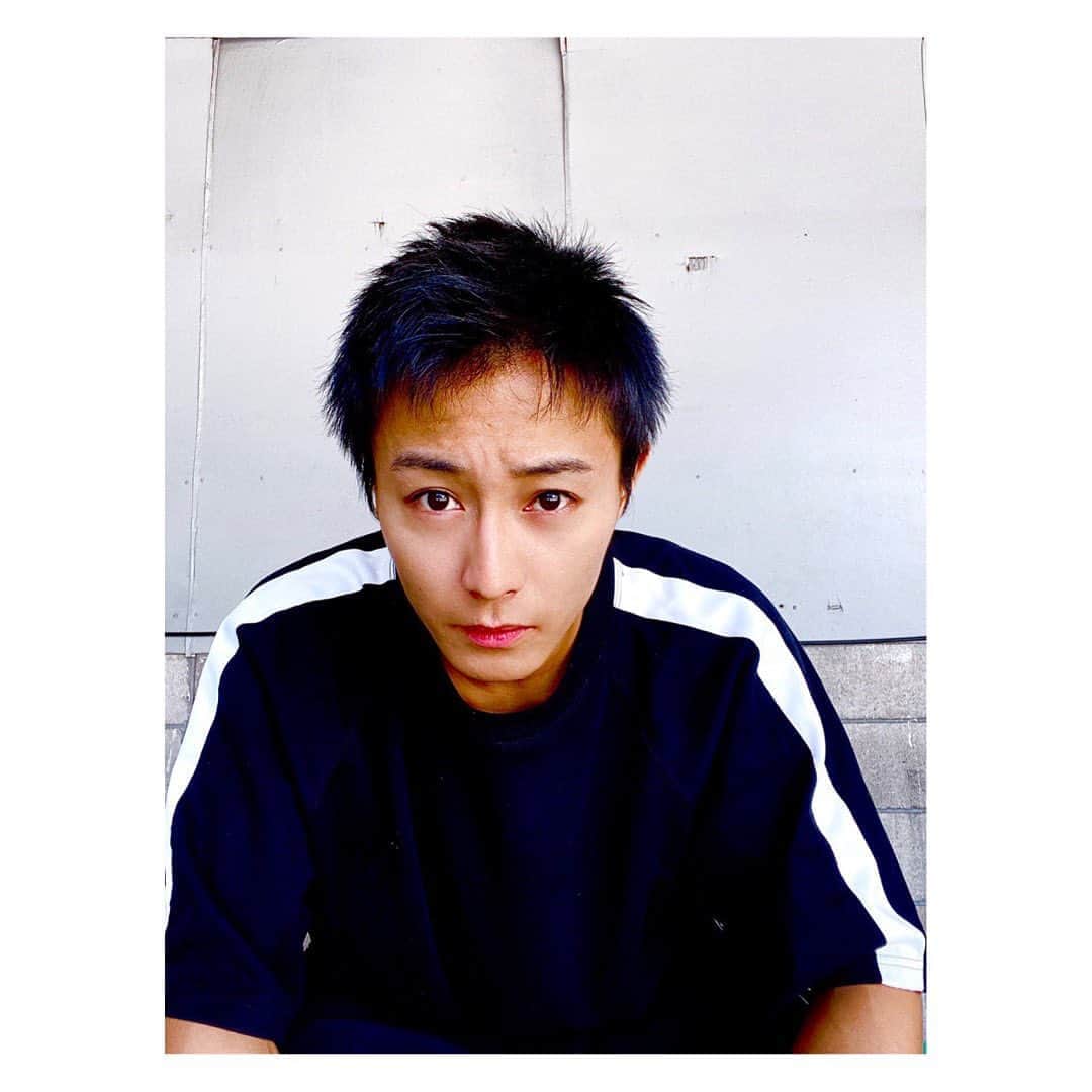 猪野広樹のインスタグラム：「場当たり終了。　短髪楽ちんです。　  明日ついに初日。」