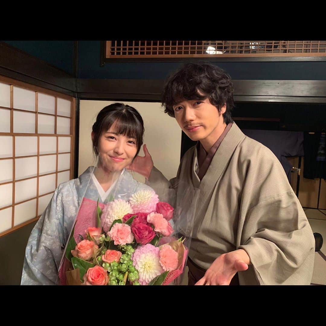 山崎育三郎さんのインスタグラム写真 - (山崎育三郎Instagram)「. 美波ちゃんが七桜ちゃんだったから、今回多喜川さんをやり切ることが出来ました。  七桜が全てでした。  本当にありがとう。  そして、お疲れ様。  #私たちはどうかしている #わたどう」9月30日 23時16分 - ikusaburo_yamazaki
