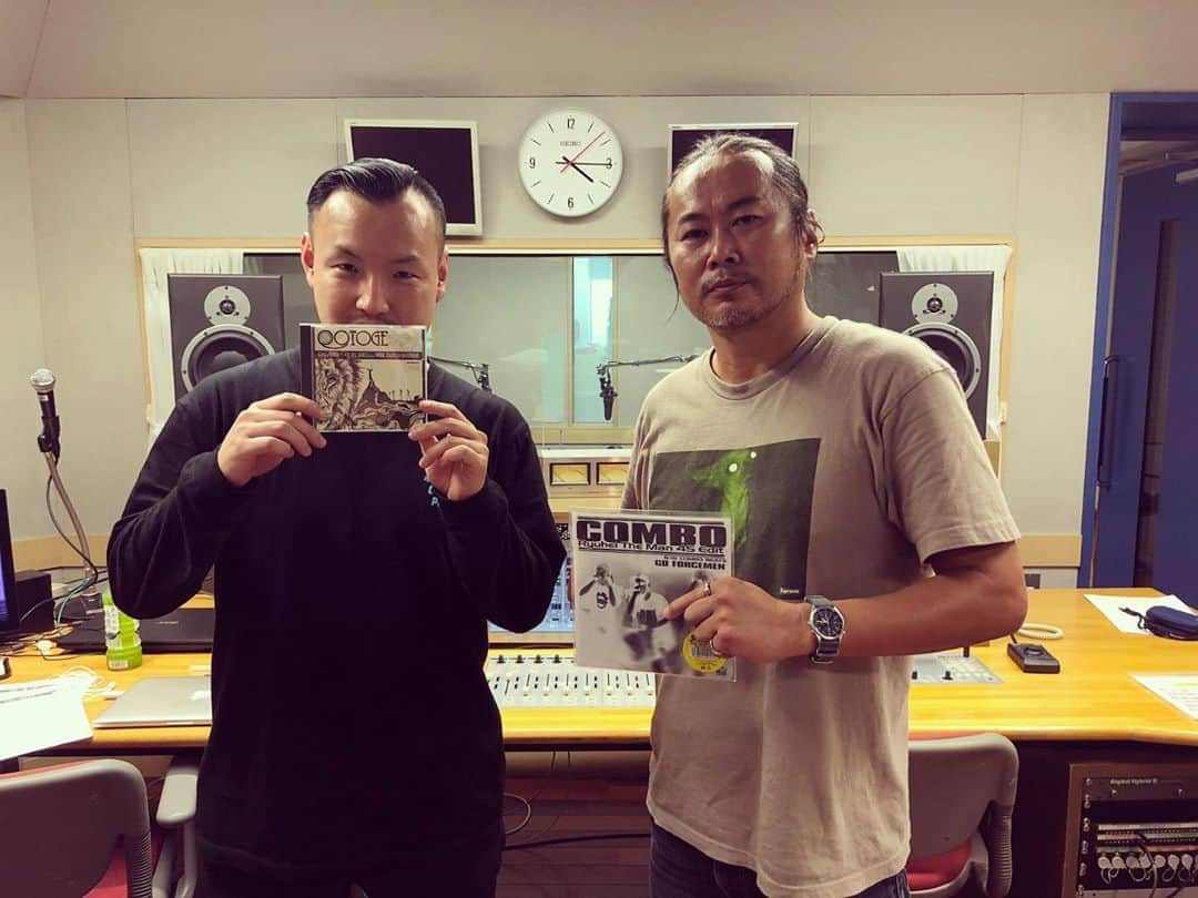 輪入道さんのインスタグラム写真 - (輪入道Instagram)「今日はbayfm「暴走ぱんちらいん」収録。 元 LUNCH TIME SPEAXのGOCCIさんに来ていただきました。ありがとうございました。 こんなに時間が足りなくなる事もないってくらい楽しい時間でした。 マジでカッコいい方でした。「土佐屋」の食事もいつも最高！ 放送は10月8日と15日です。 お聞き逃しなく！」9月30日 23時18分 - wanyudo