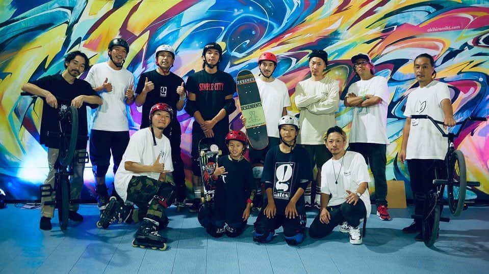 安床武士のインスタグラム：「Thanks for watching “RAMPAGE JAM Vol.1 Re-live streaming”🙌  再放送、ご視聴ありがとうございました！ 出演者としても、主催者としても普通に楽しんで観られる内容なのは他の出演者が気持ちを入れて滑ってくれたからだと画面を通す事で感じました！ 皆さんに応援して頂いた資金はVol.2でしっかり使わせて頂きます🙏 本当にありがとうございました！ #rampagejam #ランページジャム #ランジャム」