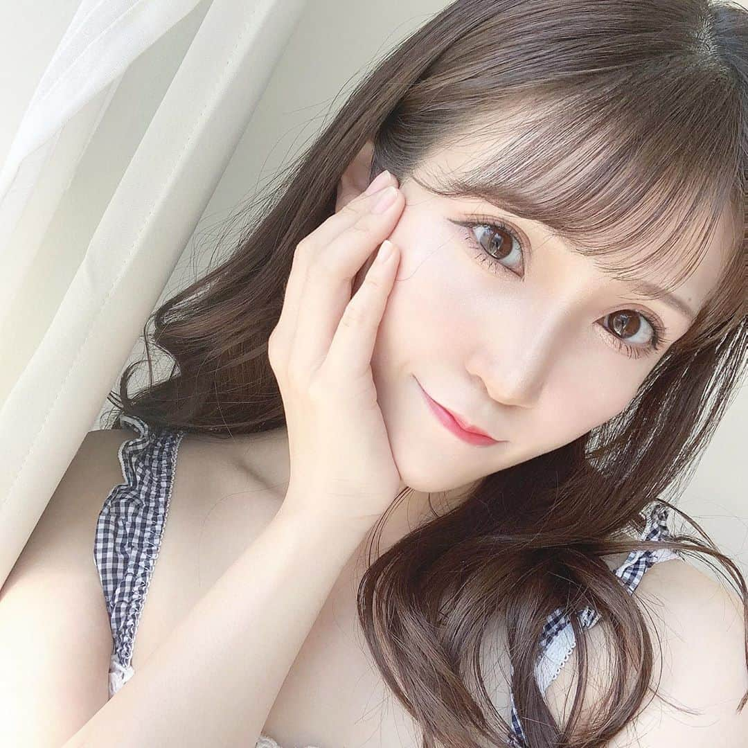 五十嵐茉優さんのインスタグラム写真 - (五十嵐茉優Instagram)「𝐟𝐚𝐯𝐨𝐫𝐢𝐭𝐞 🛁 𓂃 𓈒𓏸 ㅤ 少し前に頂いてからとっても気に入っちゃった 采之汲のフェイスマスク🧖🏻‍♀️ ↪︎ @sainokumi_jp  ㅤ 天然の和漢植物が贅沢に配合されていて とっても落ち着く香りがするよ🌱 ㅤ 天然成分100%で防腐剤や合成色素・香料・増粘剤も 一切使われてないから敏感肌でも安心して使えます♡ 保湿効果抜群だしマスクしたあとは 透明感も出てる気がします💭 ㅤ このマスクは楽天で買えるよ👏🏻 ㅤ #和漢マスク #采之汲 #フェイスマスク #和漢エキス #スキンケア #和漢植物 #ツヤ肌 #滋養効果 #保湿 #透明感 #和漢力 #pr」9月30日 23時38分 - mau08us