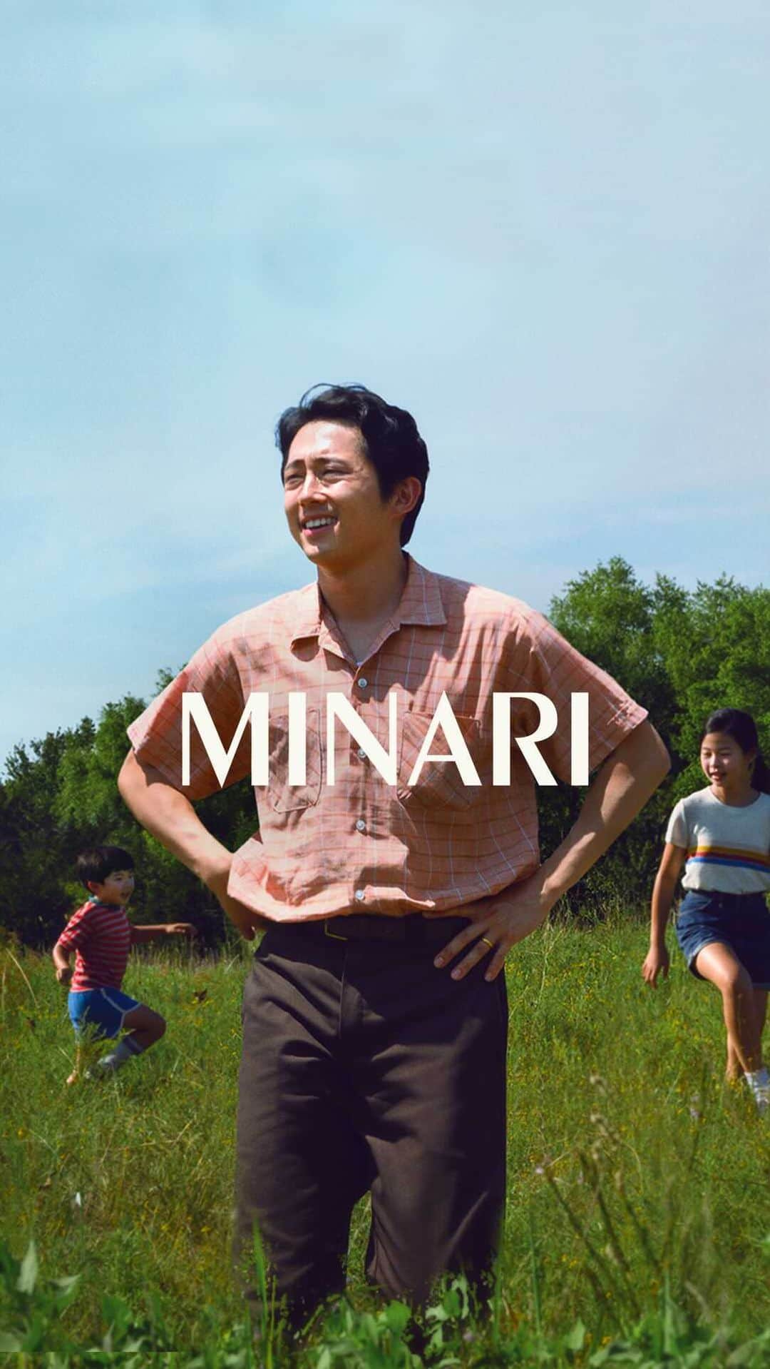 スティーヴン・ユァンのインスタグラム：「Minari is the story of an American family. I really hope you get to see it. This one is for everybody.」