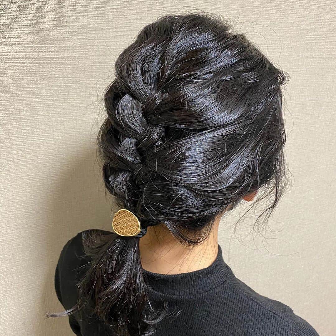 上田理子さんのインスタグラム写真 - (上田理子Instagram)「あと！今日は美容室に行ってきたので 髪の毛可愛くしてもらってました〜🥰  9月最終日は最高に笑った日になりましたね🤍」9月30日 23時55分 - ueda_riko_official