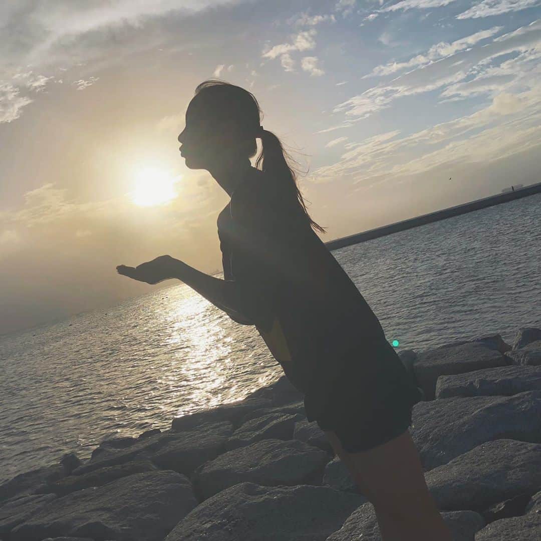 松本慈子さんのインスタグラム写真 - (松本慈子Instagram)「✰﻿﻿ goodbye 2020's summer😚❤ ﻿ ﻿ #過去pic #夕日 #サンセット #sunset #sea #summer2020」10月1日 0時00分 - chikako_1119