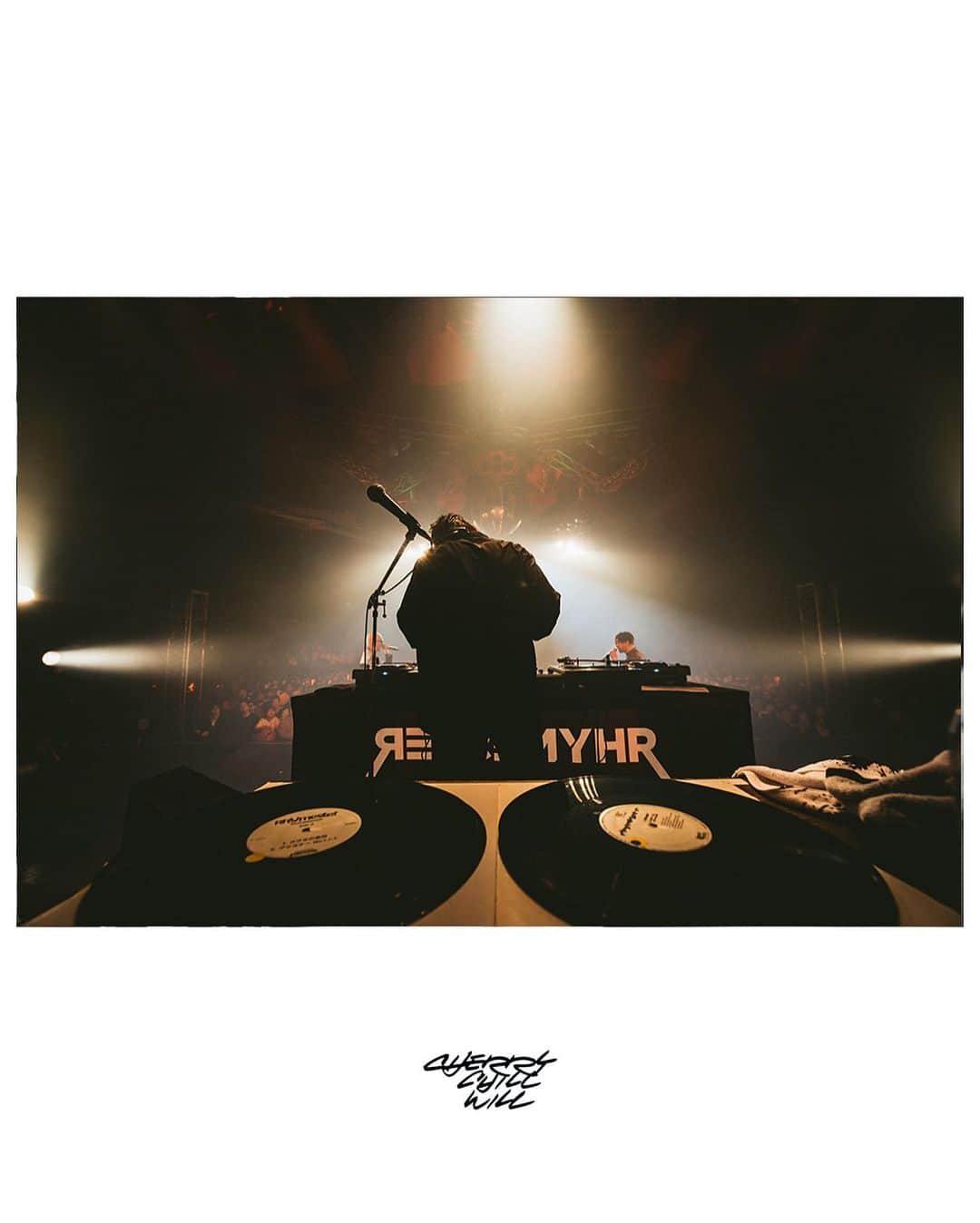 cherry chill will.さんのインスタグラム写真 - (cherry chill will.Instagram)「RHYMESTER "King Of Stage vol..14 -47都道府県ツアー2019" DVD/Blu-ray on sale. photographed by cherry chill will. #rhymester #cherrychillwill」9月30日 15時20分 - cherrychillwill