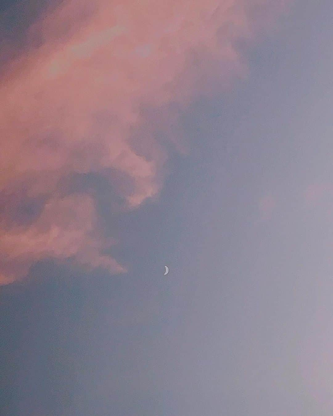 ゆりらっくまさんのインスタグラム写真 - (ゆりらっくまInstagram)「☁️🍭🌙💗#moon」9月30日 15時37分 - t.yurikuma