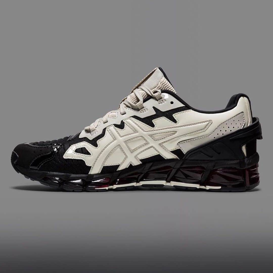HYPEBEASTさんのインスタグラム写真 - (HYPEBEASTInstagram)「@hypebeastkicks: @gmbh_official has teased a new @asics GEL-Nandi 360 collaboration with asymmetrical colorblocking. Black tones both flat and high gloss are bolstered with cream detailing on some pieces, while others overlay cream tones atop black embellishments. Heels and outsoles provide a middle ground, adding a swatch of burgundy into the mix, while co-branded details sprinkled throughout round out the design. Its release date and price are yet to be announced, so stay tuned. ⁠⠀ Photo: GmbH」9月30日 15時51分 - hypebeast