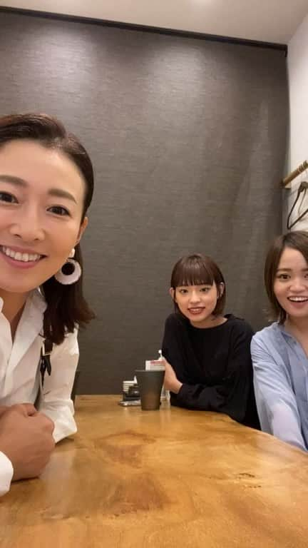 関西テレビ「釣りたガール！」のインスタグラム：「ハピソンガール小西里果さん ハピソン社員曽我部颯希さん この2人をお迎えし、賑々しくお送りいたします📺」