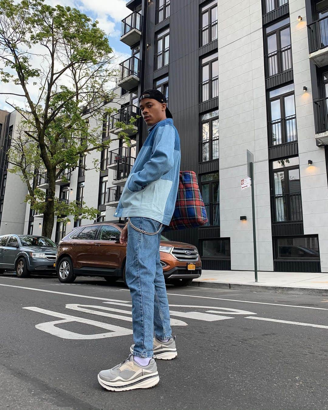 Uggさんのインスタグラム写真 Ugginstagram メッシュ素材の Ca805 Zip Mesh は 長時間のおでかけにもおすすめの 通気性抜群のスニーカー Uggスニーカー Uggjapan Uggsneakers Sneakers スニーカー ダッドスニーカー メンズスニーカー 厚底スニーカー
